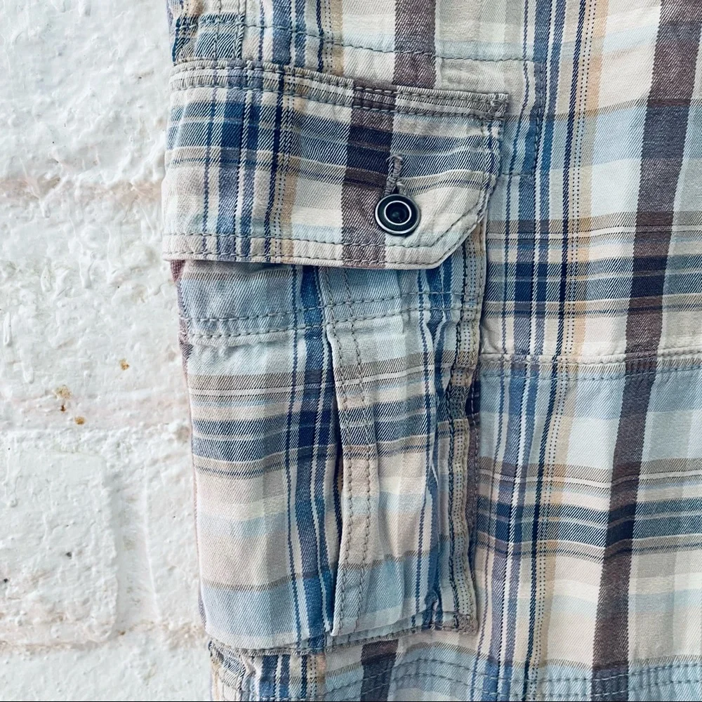 MENS LEVIS CARGO SHORTS Size 36 Multicolor Good Condition - Picture 8 of 10